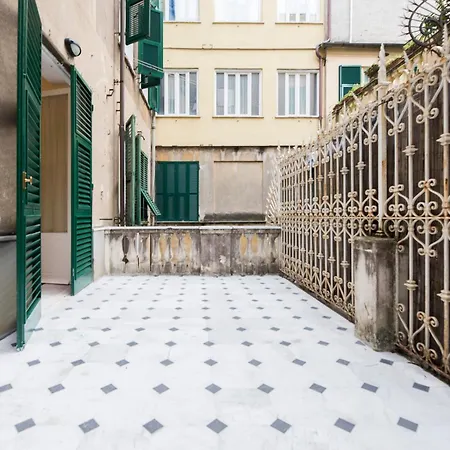 Appartamento Joivy Spacious 5-bedroom Flat With Balcony In *