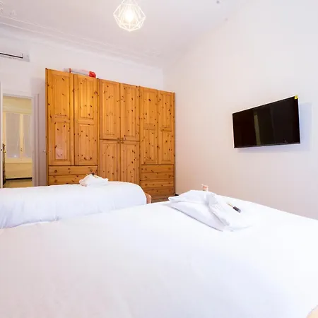 Appartamento Joivy Spacious 5-bedroom Flat With Balcony In Genova