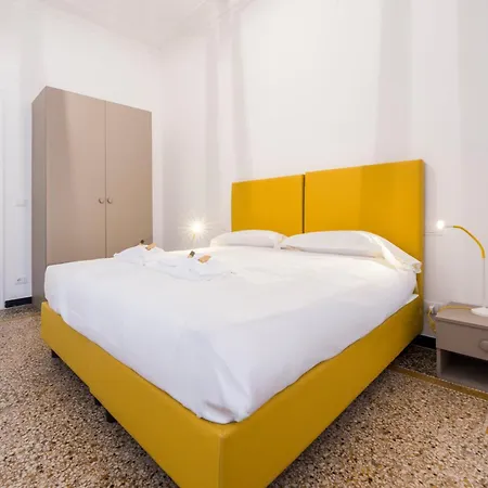 Appartamento Joivy Spacious 5-bedroom Flat With Balcony In *