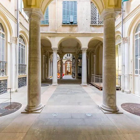 Appartamento Joivy Spacious 5-bedroom Flat With Balcony In *