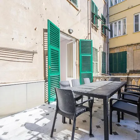 Joivy Spacious 5-bedroom Flat With Balcony In *