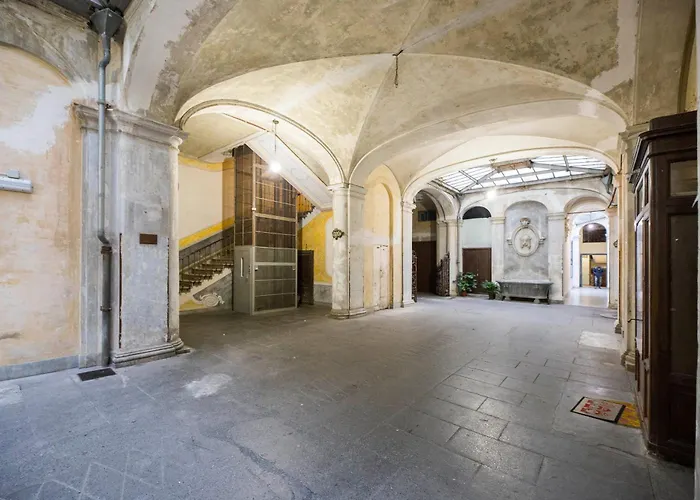Appartement Joivy Spacious 5-bedroom Flat With Balcony In