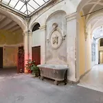 Joivy Spacious 5-bedroom Flat With Balcony In Gênes
