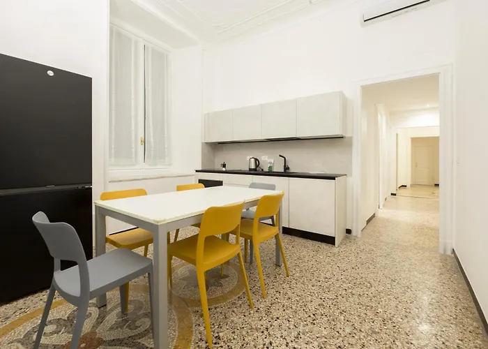 Joivy Spacious 5-bedroom Flat With Balcony In 아파트 *